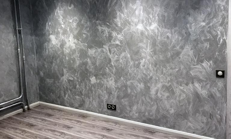 Покраска стен в квартире с эффектом песка